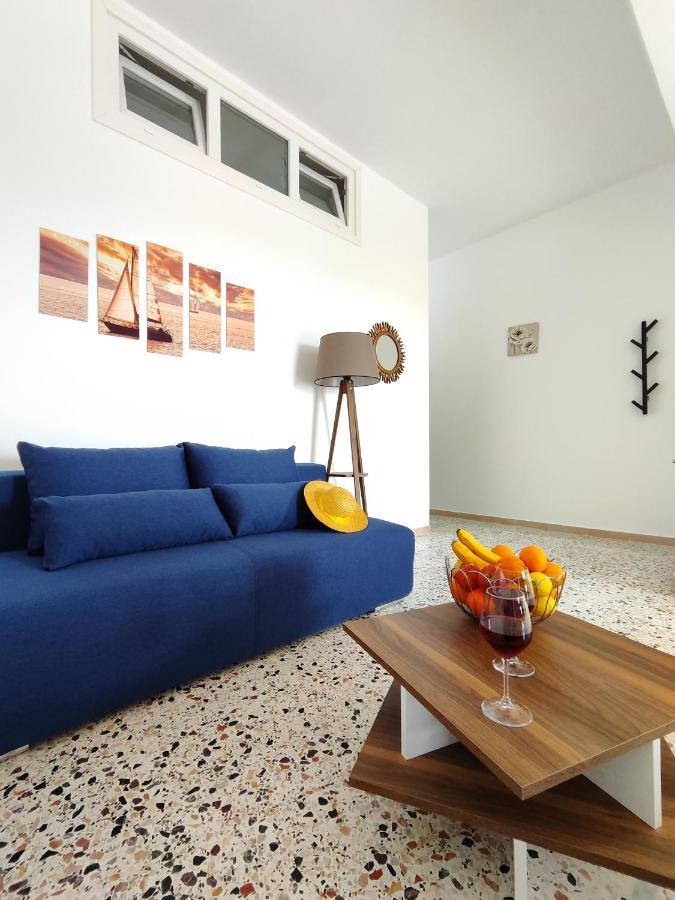 Oasis Apartments Perissa  Exterior photo